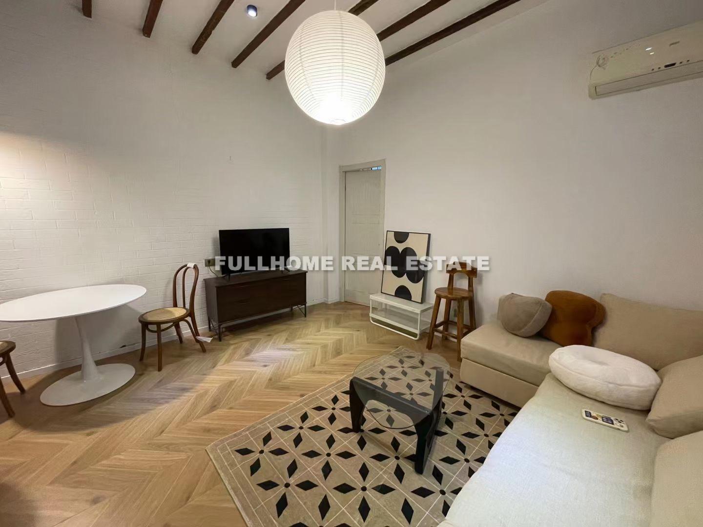 Lane 1-300 Yongjia Road Old House  - 1 bedroom apartment in Shanghai, Xintiandi, Downtown
