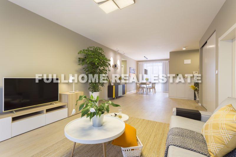 Similar property: Dongfang City Garden, 3 bedrooms, 168 sqm in Shanghai