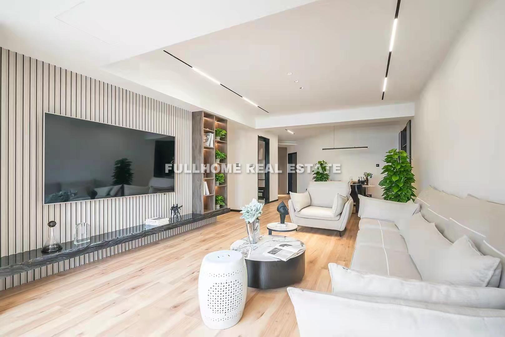 Similar property: Guo Zhong Apartment, 3 bedrooms, 145 sqm in Shanghai
