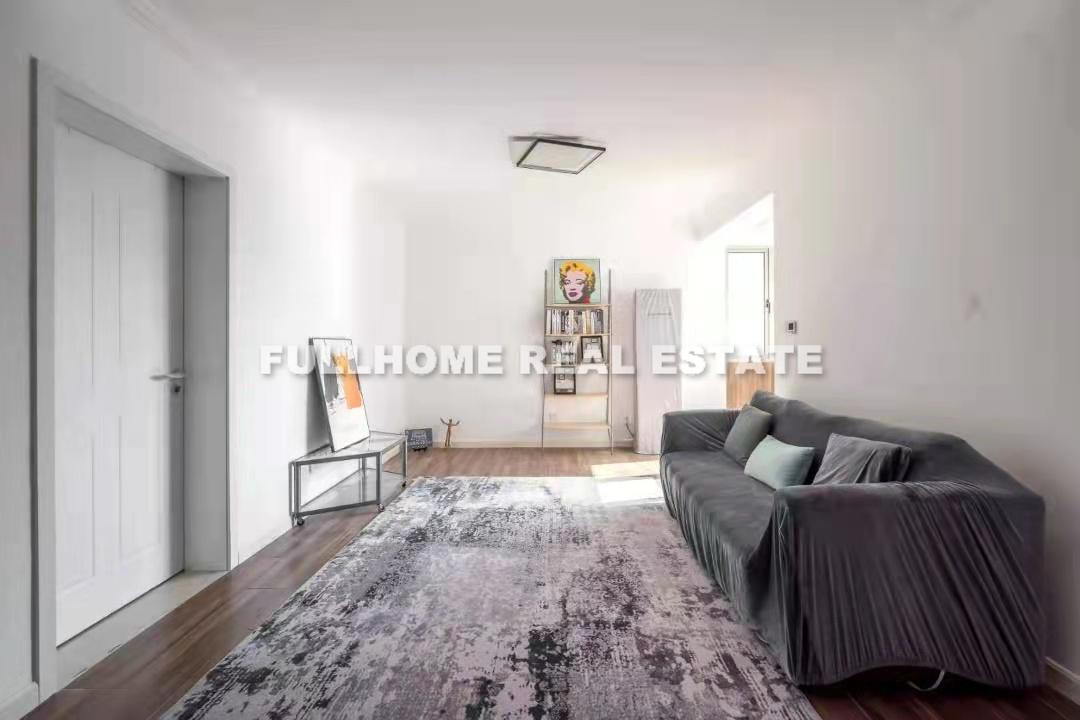 Yongchang Building - 2 bedroom apartment in Shanghai, Jing An, Downtown