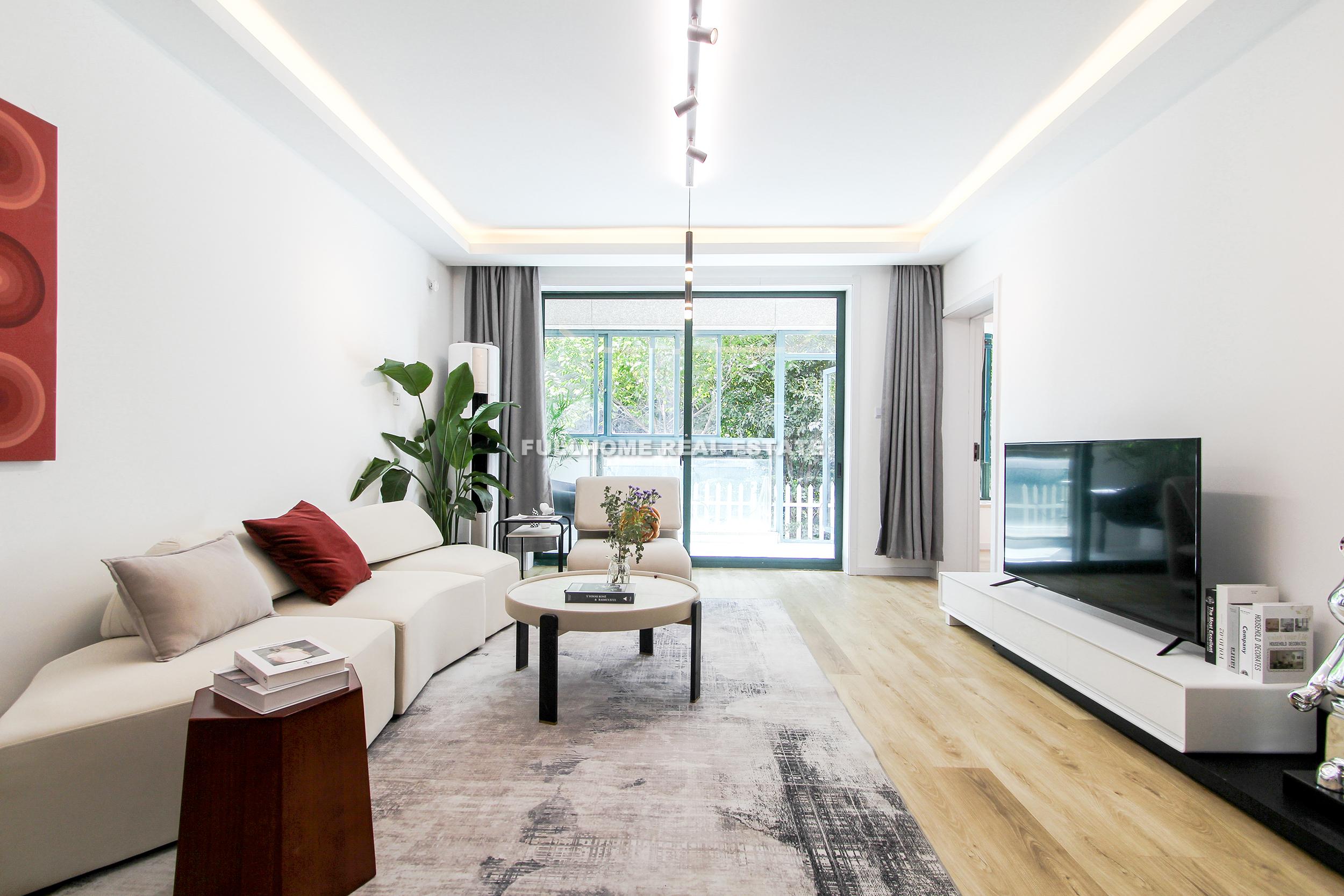 Same compound: Hongrun International Garden, 4 bedrooms in Shanghai