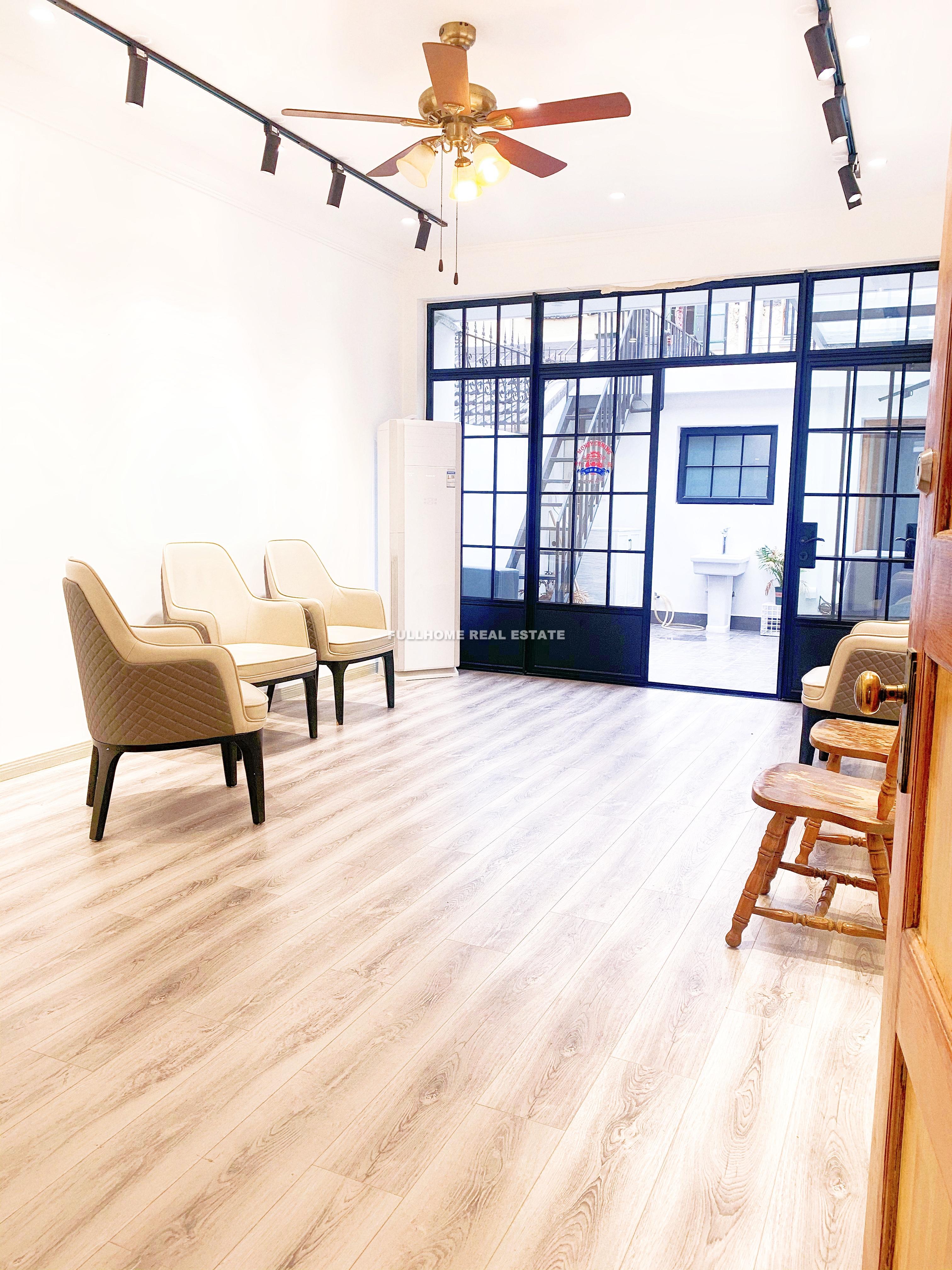Lane 1-400 Changle Road Old House - 2 bedroom apartment in Shanghai, Jing An, Downtown