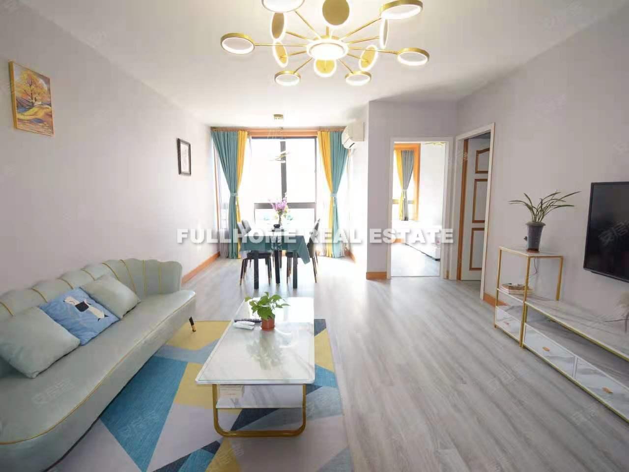 Zhong Yuan Liang Wan Cheng - 2 bedroom apartment in Shanghai, Putuo, Downtown