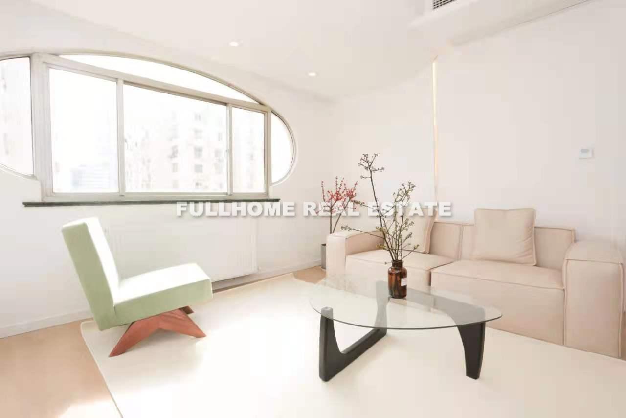 Same compound: Yanping Apartment, 3 bedrooms in Shanghai