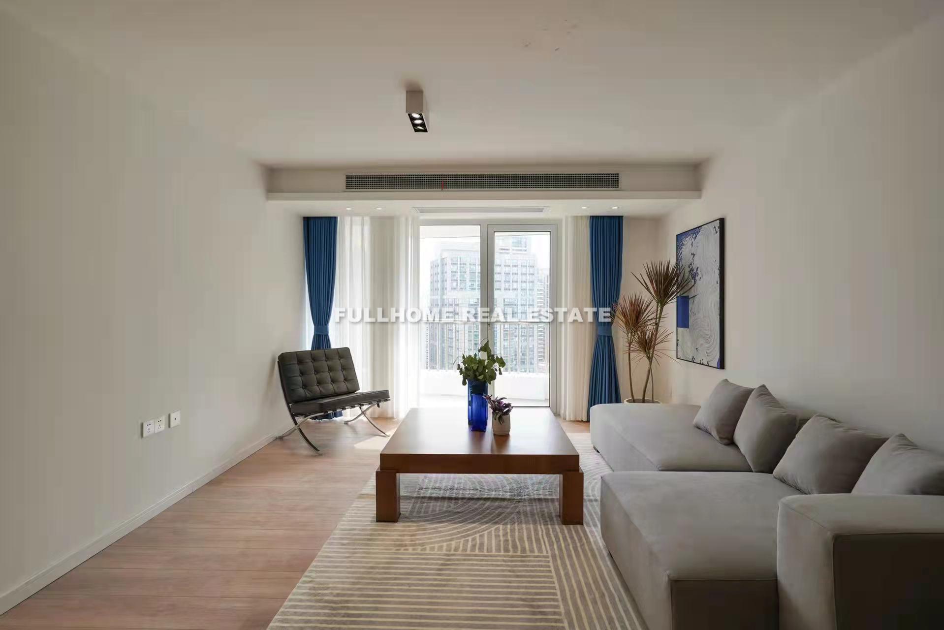 Same compound: Xing Hai Mansion, 4 bedrooms in Shanghai