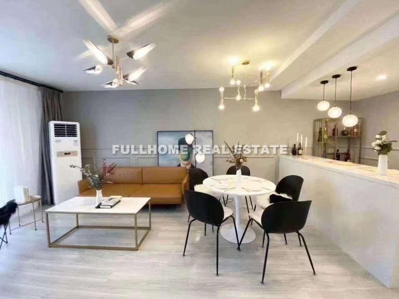 Same compound: Luck Fudi, 2 bedrooms in Shanghai