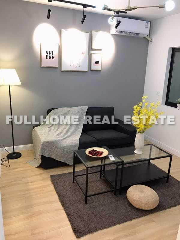 Xin Fu Building - 2 bedroom apartment in Shanghai, Downtown, Downtown