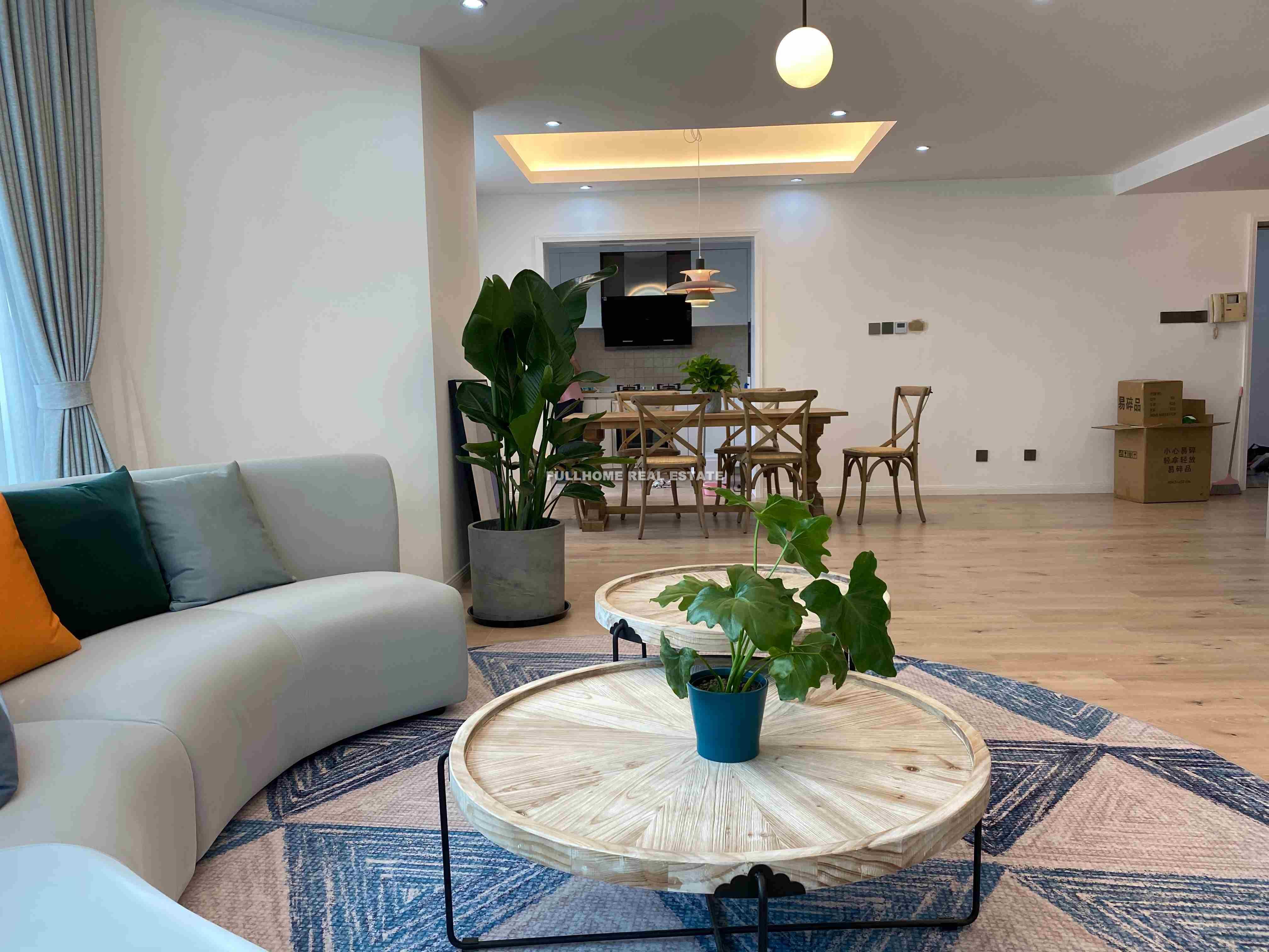 Same compound: Hai Qi Yuan (The Bund), 3 bedrooms in Shanghai