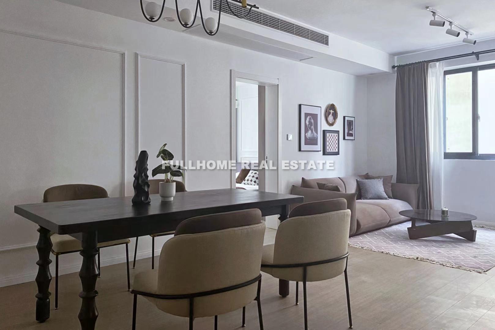 Same compound: Kaicheng Apartment, 2 bedrooms in Shanghai