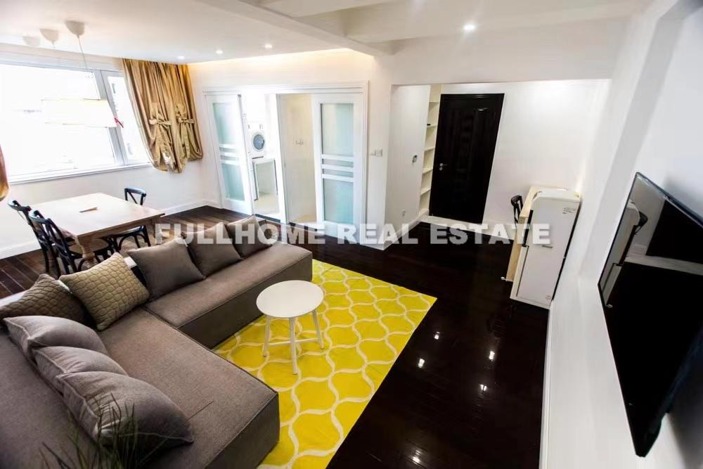 Same compound: Yide Garden, 2 bedrooms in Shanghai