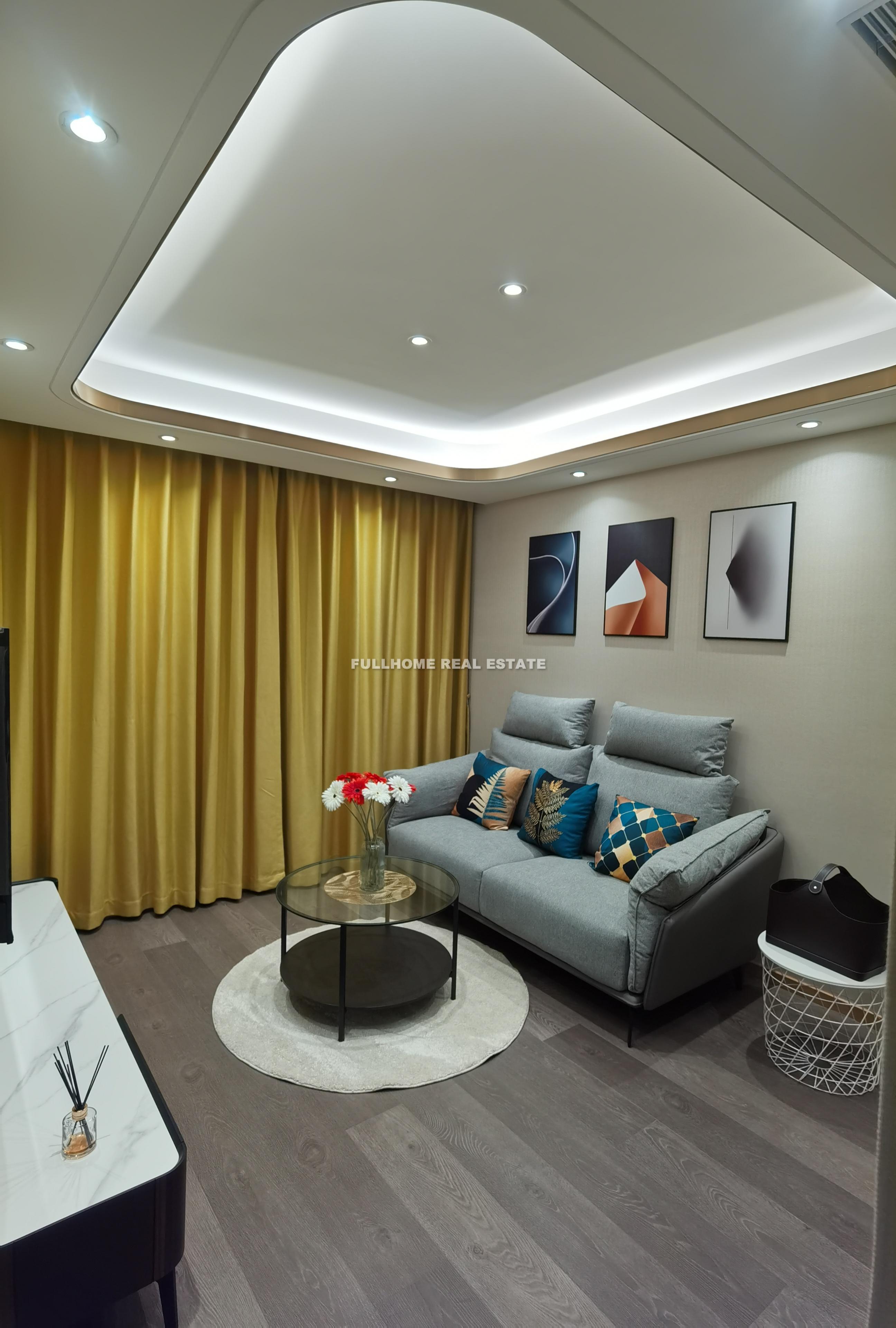 Same compound: Jing An Tian Yu, 2 bedrooms in Shanghai