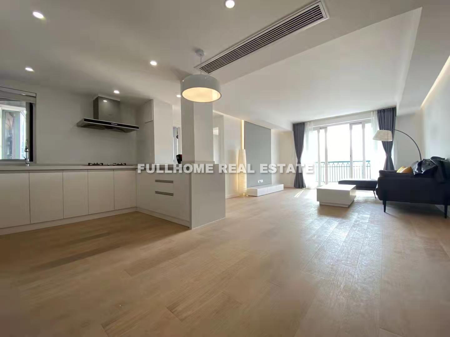 Huang Pu Xin Yuan - 3 bedroom apartment in Shanghai, People Square, Downtown