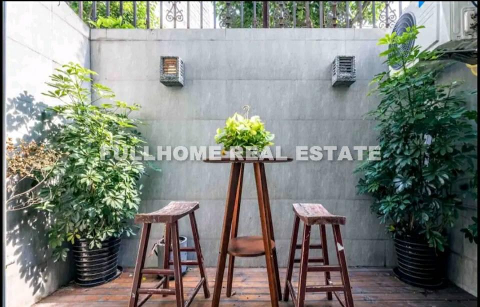 Lane 100-2000 West Nan Jing Road Old House - Interior view 9, Shanghai rental property