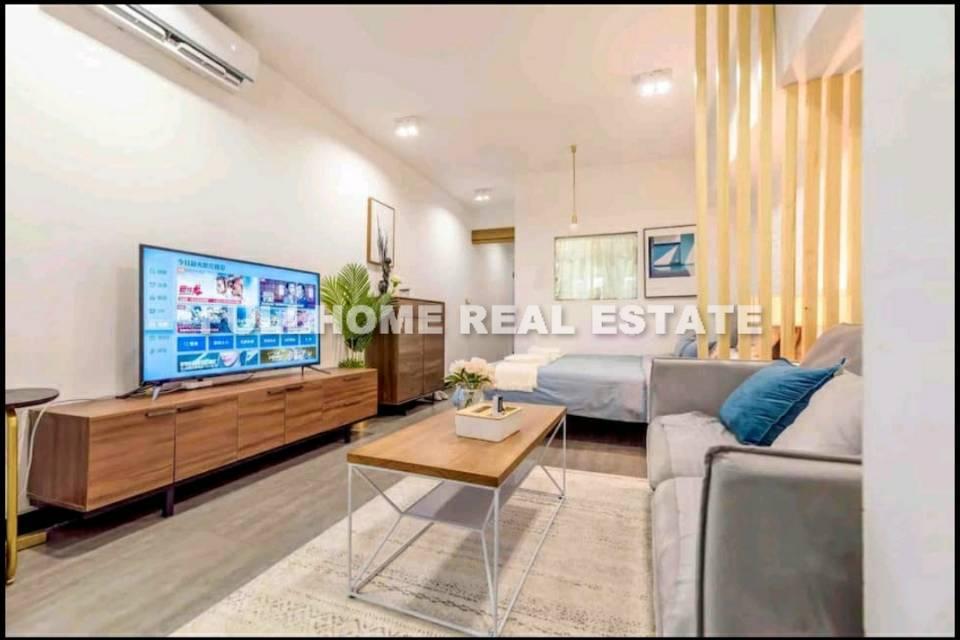 Lane 100-2000 West Nan Jing Road Old House - 2 bedroom apartment in Shanghai, Downtown, Downtown