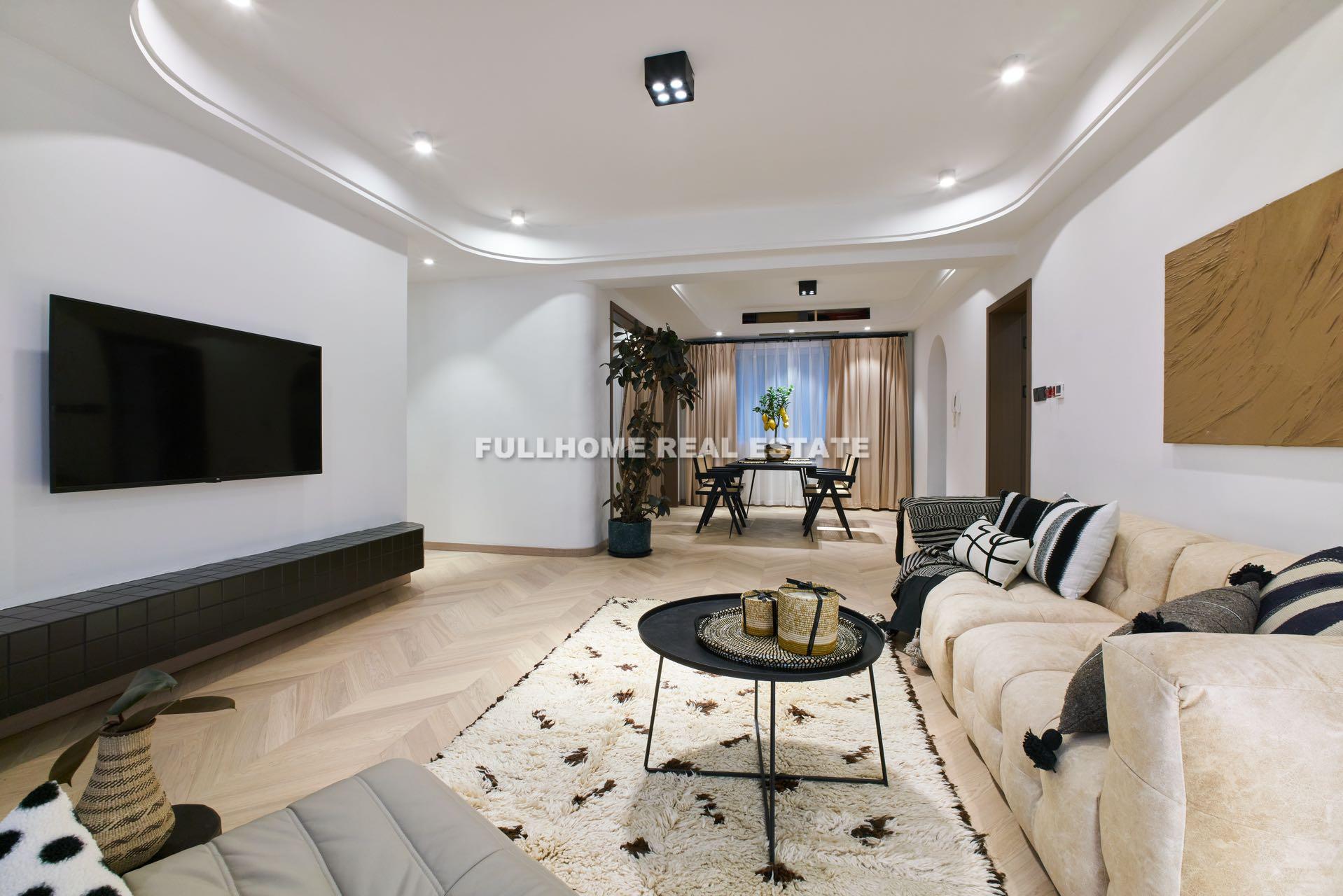 Jewel Garden - 3 bedroom apartment in Shanghai, Xujiahui, Downtown