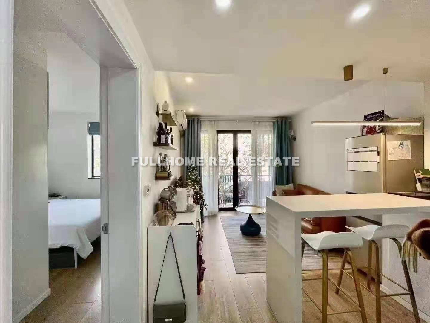 Same compound: Lane 1-100 Shaoxing Road Old House, 1 bedrooms in Shanghai