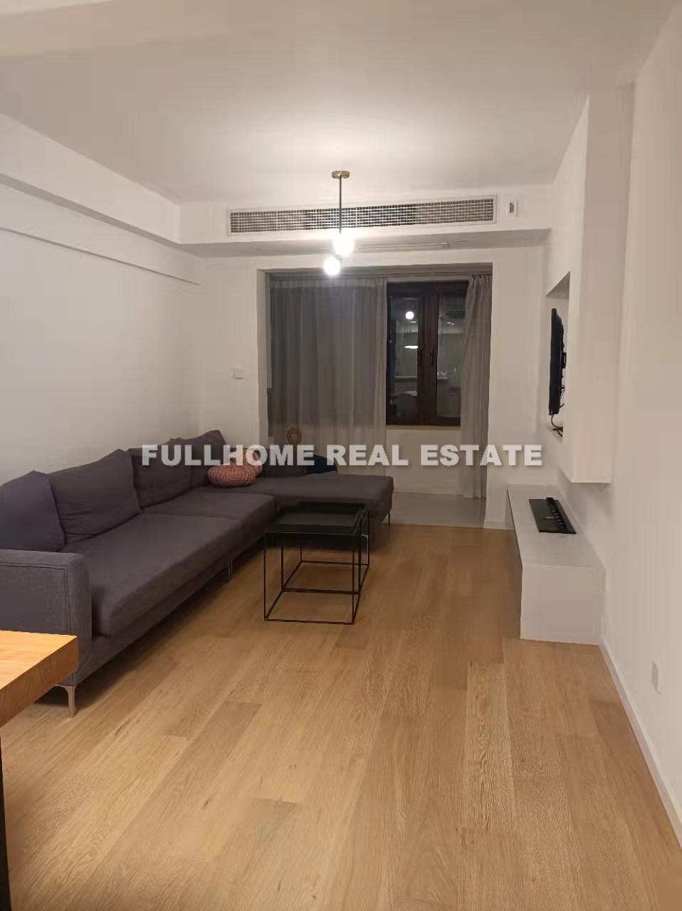 Same compound: Jinhuan Apartment, 2 bedrooms in Shanghai
