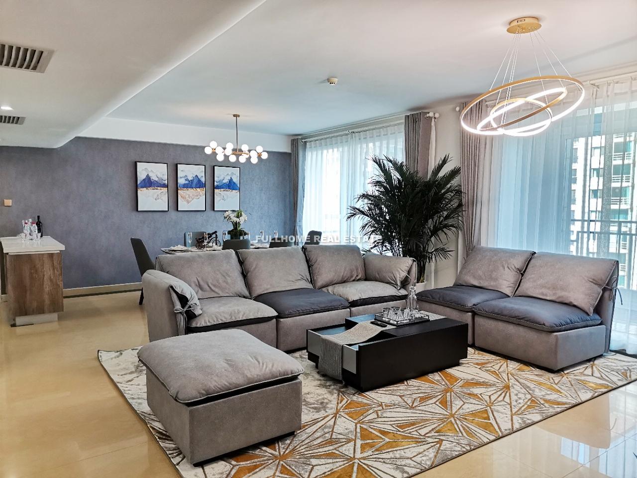 Same compound: Guangcai International Mansion, 3 bedrooms in Beijing