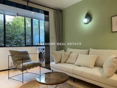 Same compound: Lane 1-100 Yueyang Road Old House, 1 bedrooms in Shanghai