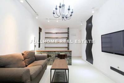 Same compound: Lane 1-300 Jiashan Road Old House, 1 bedrooms in Shanghai