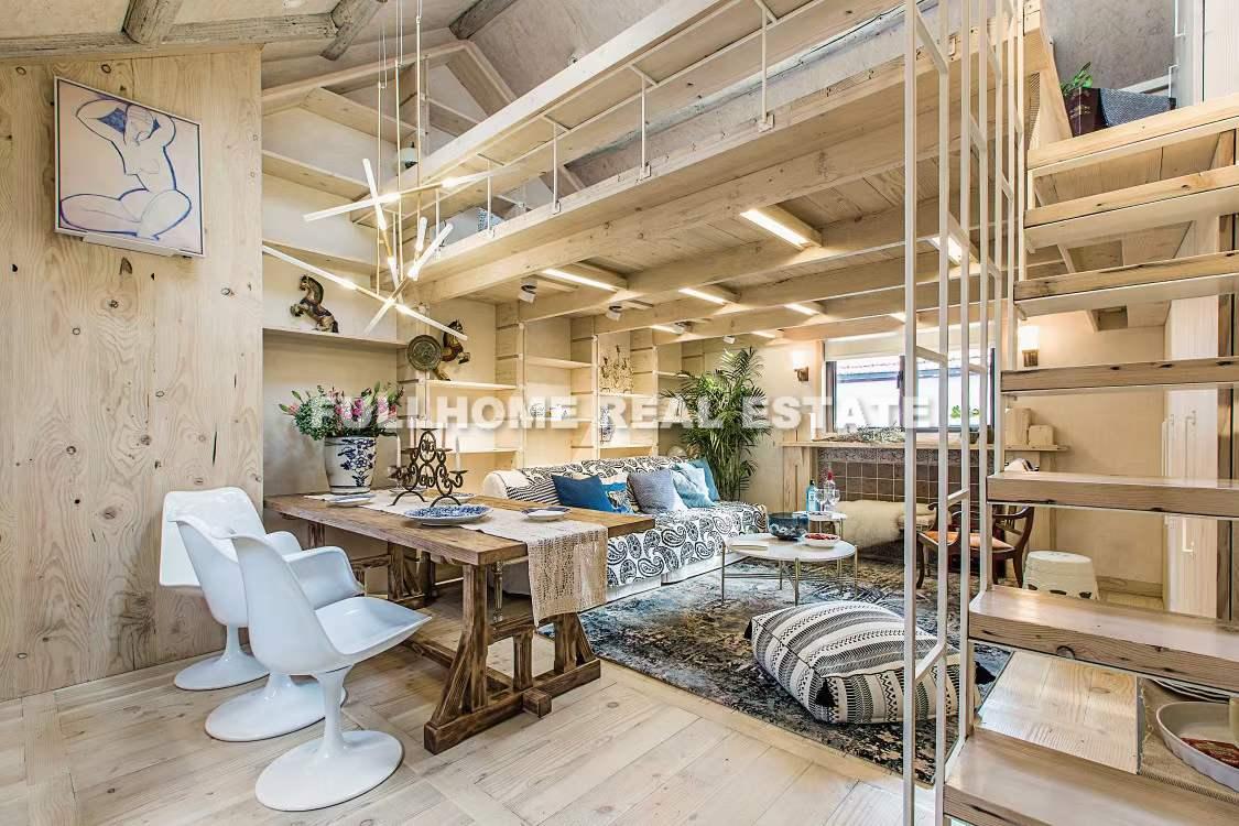 Same compound: Lane 1-200 South Xiangyang Road Old House	, 1 bedrooms in Shanghai