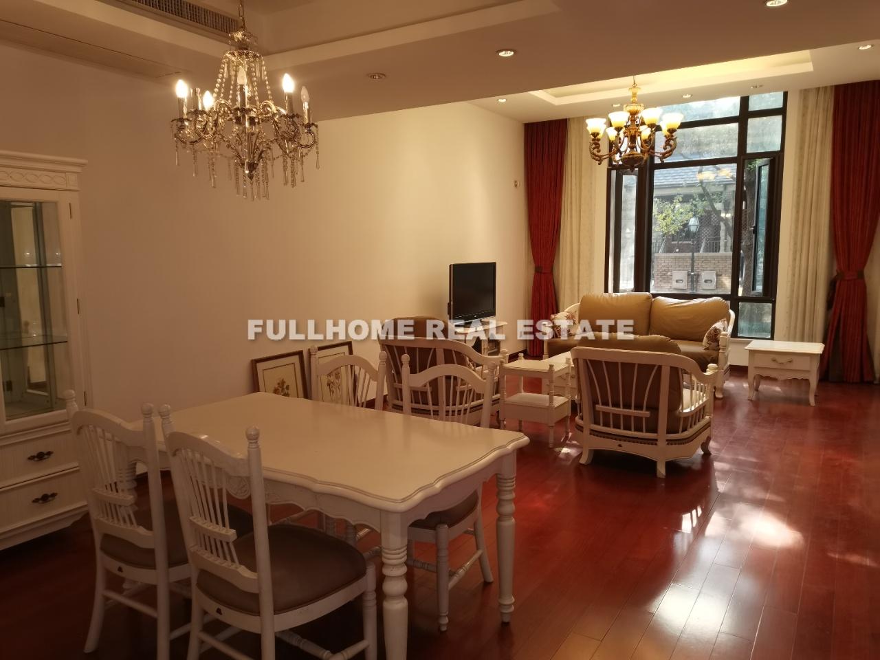 Similar property: Stratford, 4 bedrooms, 200 sqm in Shanghai