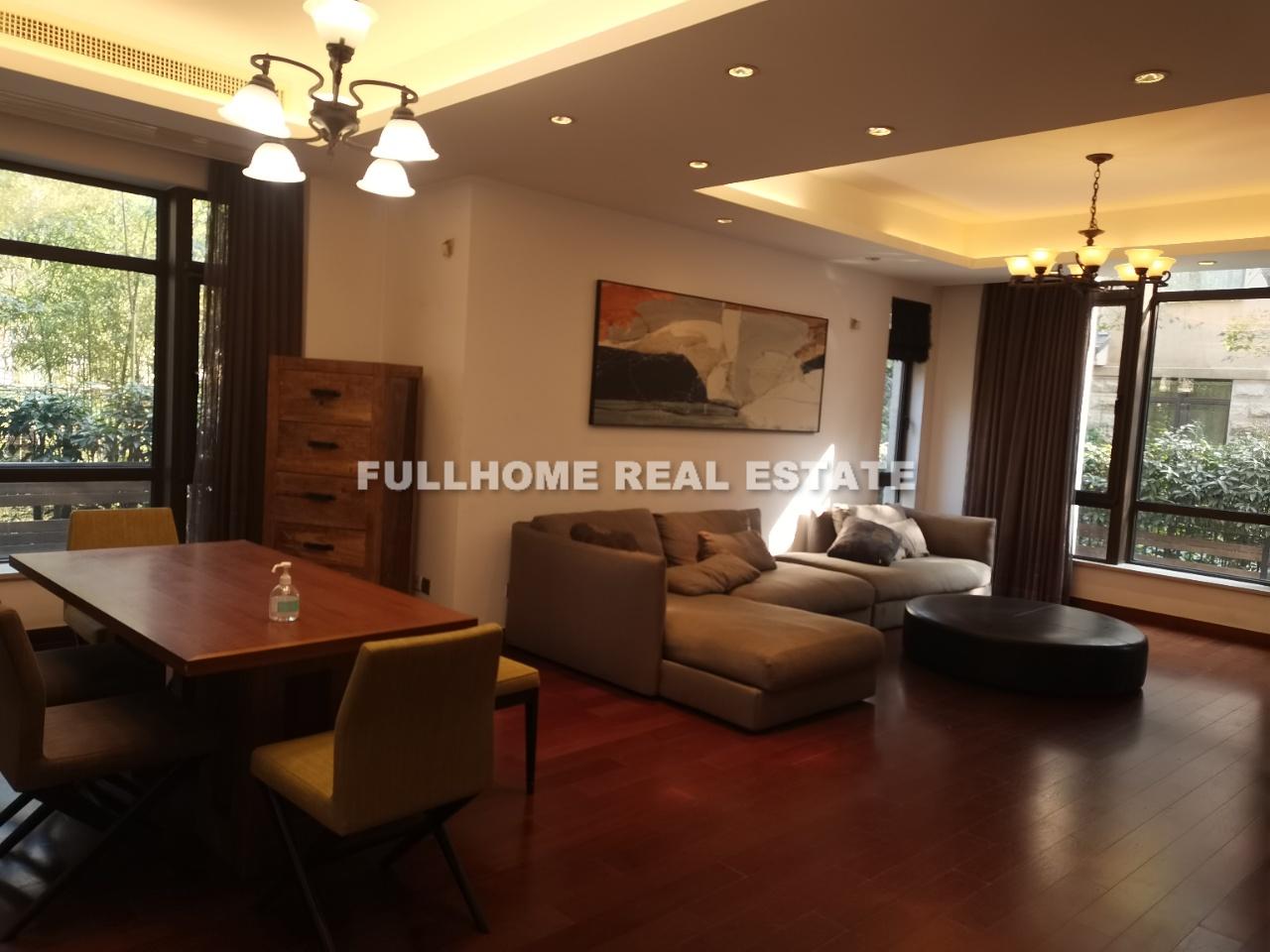 Similar property: Stratford, 4 bedrooms, 200 sqm in Shanghai