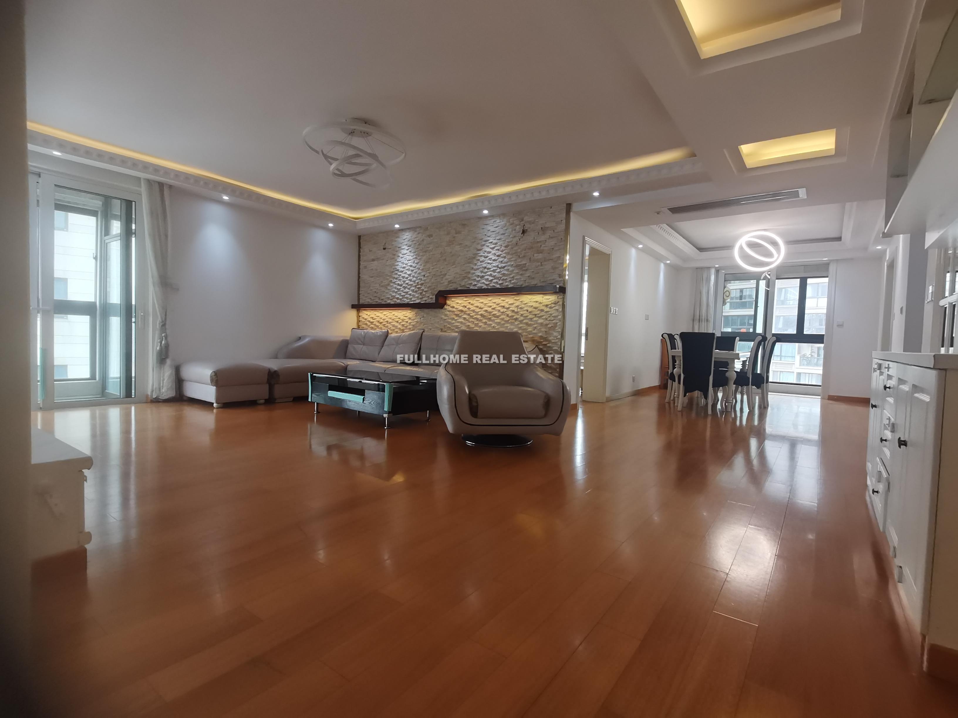 Grand Jewel Apartment - 3 bedroom apartment in Shanghai, Jing An, Downtown