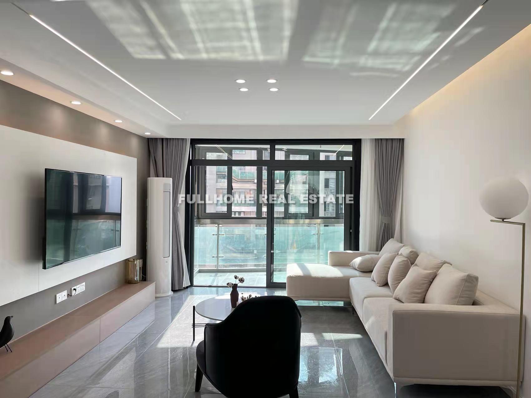 Same compound: Yi De Garden, 3 bedrooms in Shanghai