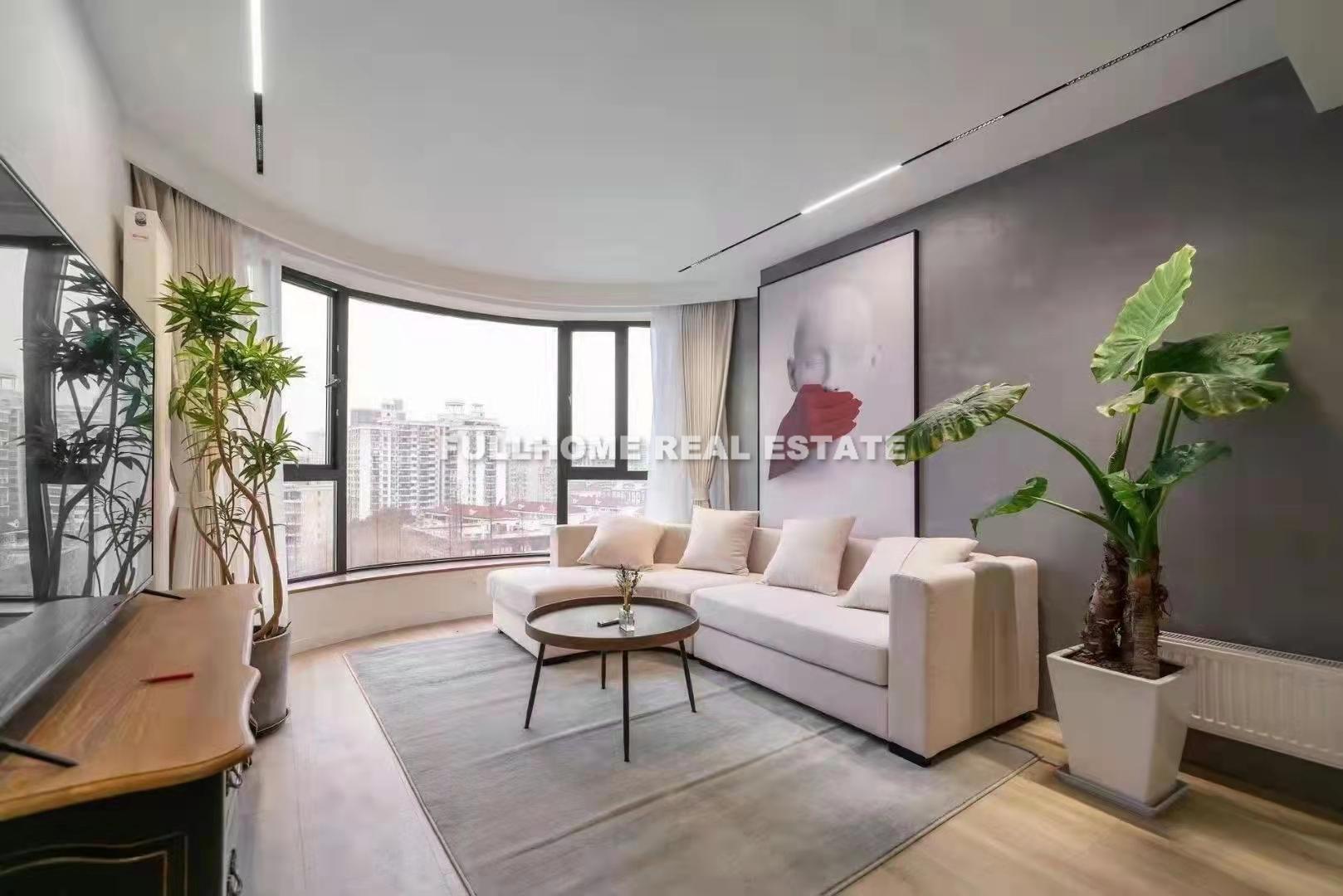 Same compound: Xinhua Apartment, 3 bedrooms in Shanghai