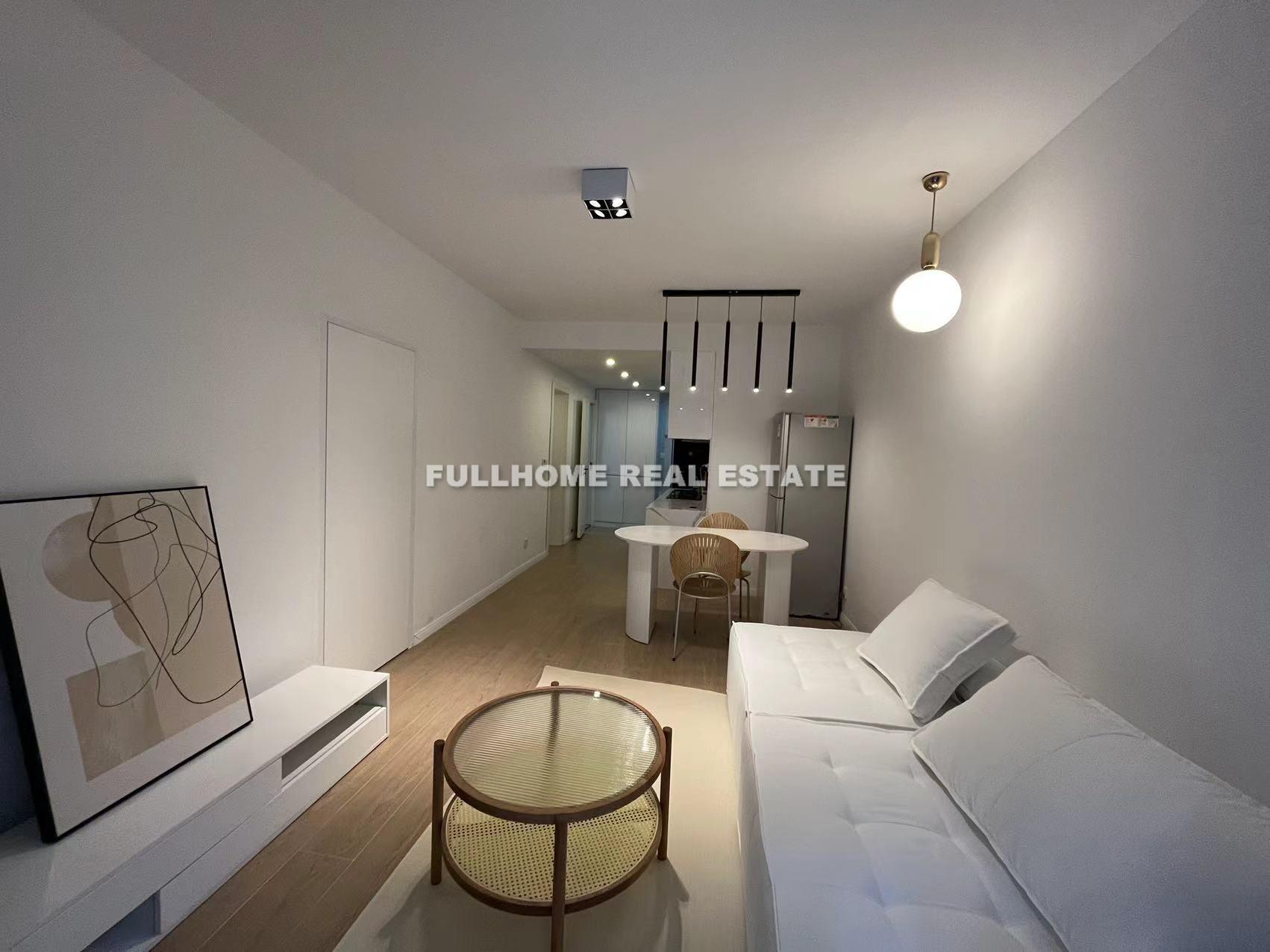 Same compound: Xin Hai Apartment, 2 bedrooms in Shanghai