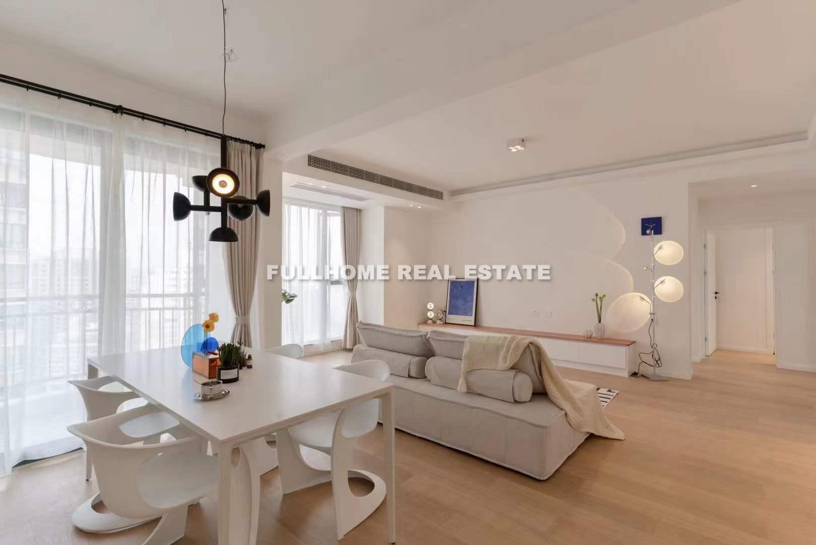 Tongji Penglai Garden - 3 bedroom apartment in Shanghai, Downtown, Downtown