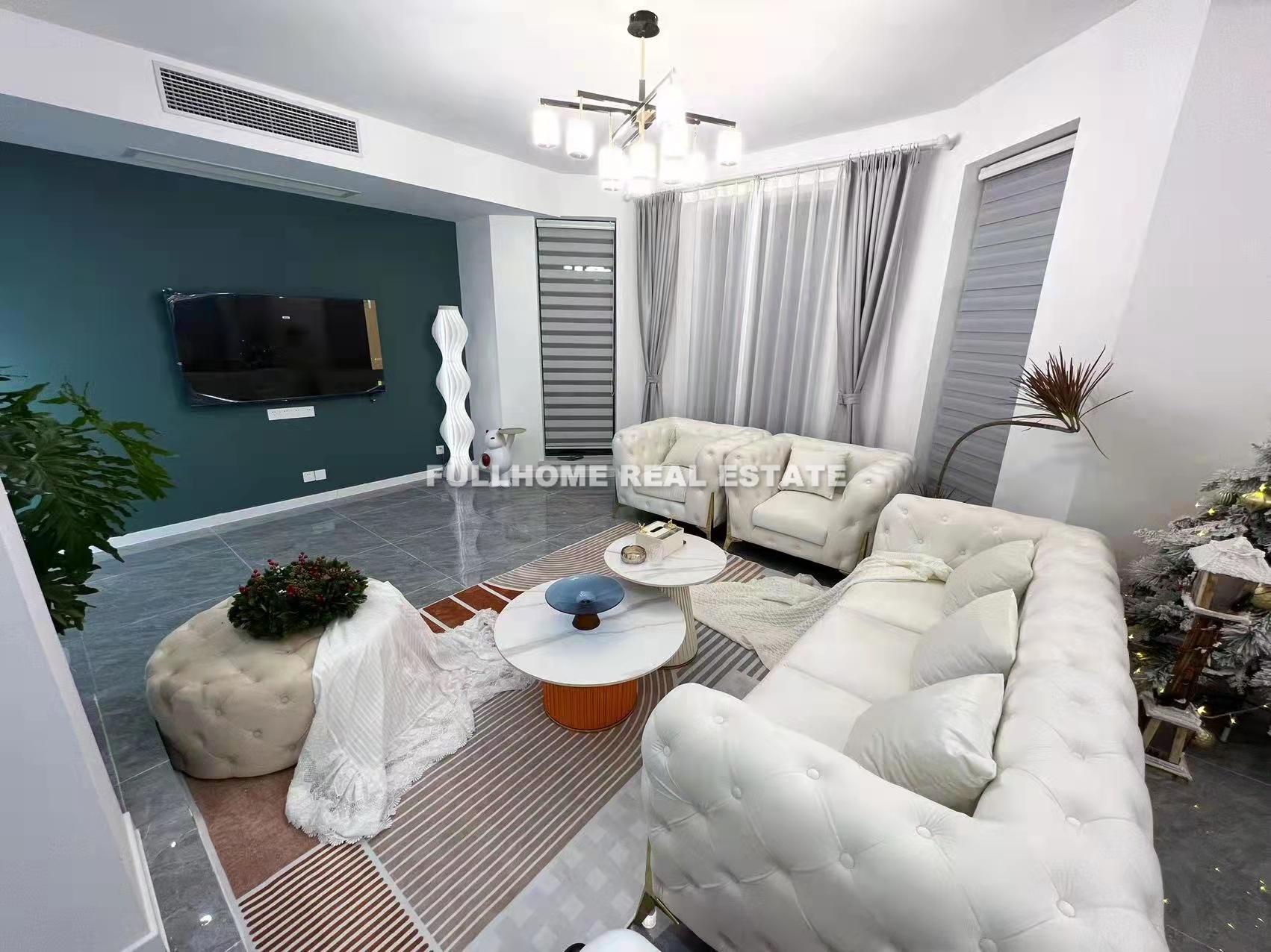 Same compound: Sassoon Park Garden, 5 bedrooms in Shanghai