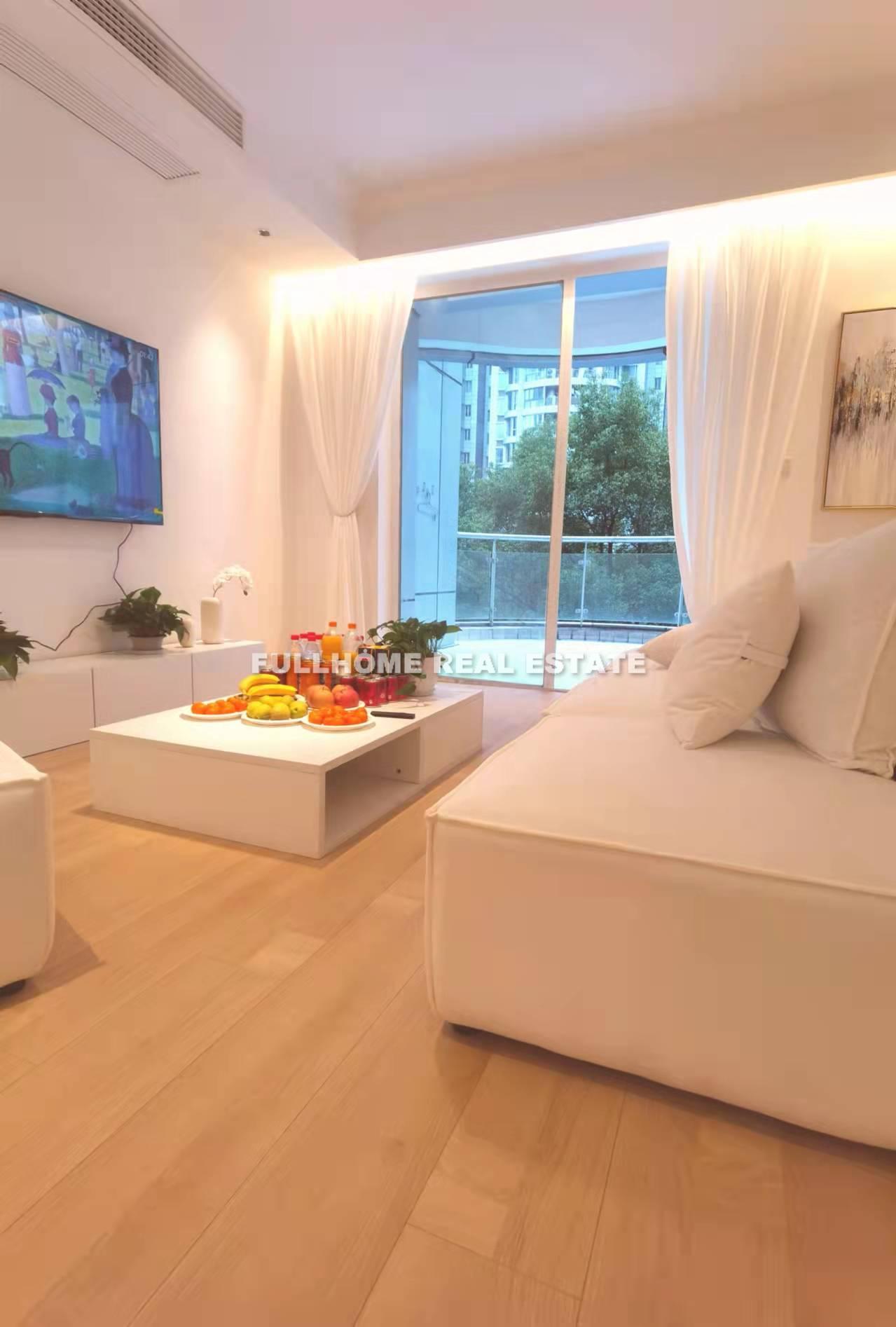 YaoJiang International Plaza - 2 bedroom apartment in Shanghai, The Bund, Downtown