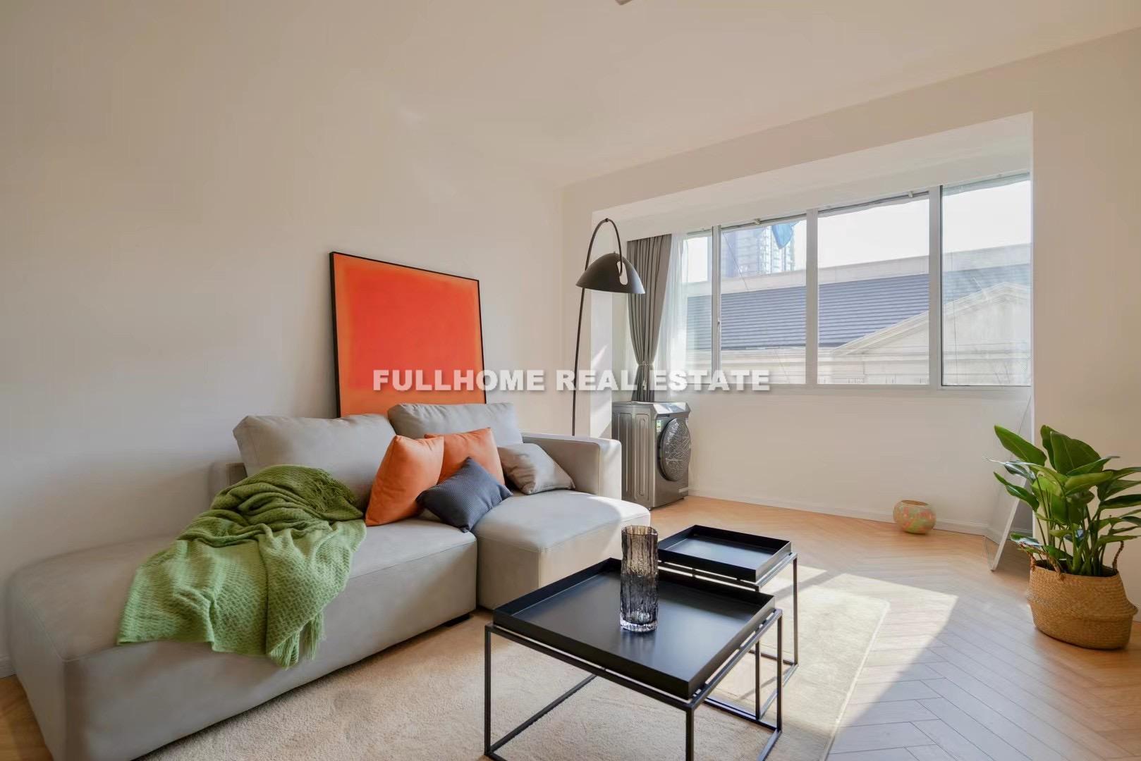 Lane1-800 Jiangsu Road Old House - 2 bedroom apartment in Shanghai, Zhongshan Park, Downtown