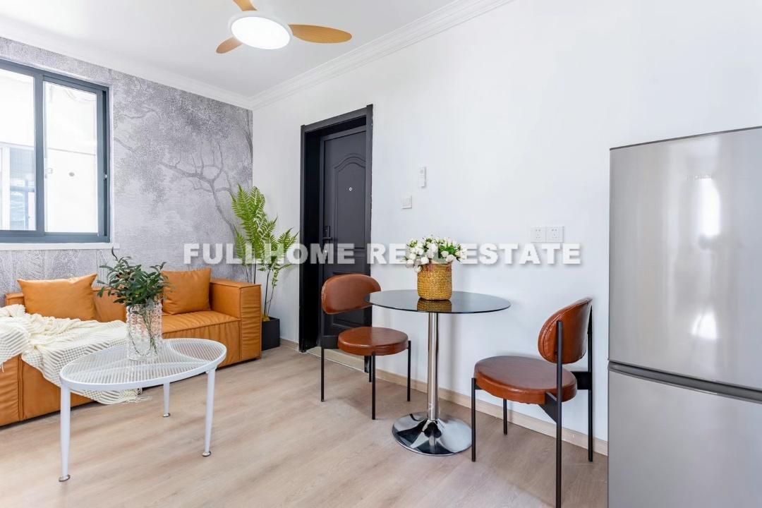 Same compound: Tang Dong Apartment, 2 bedrooms in Shanghai