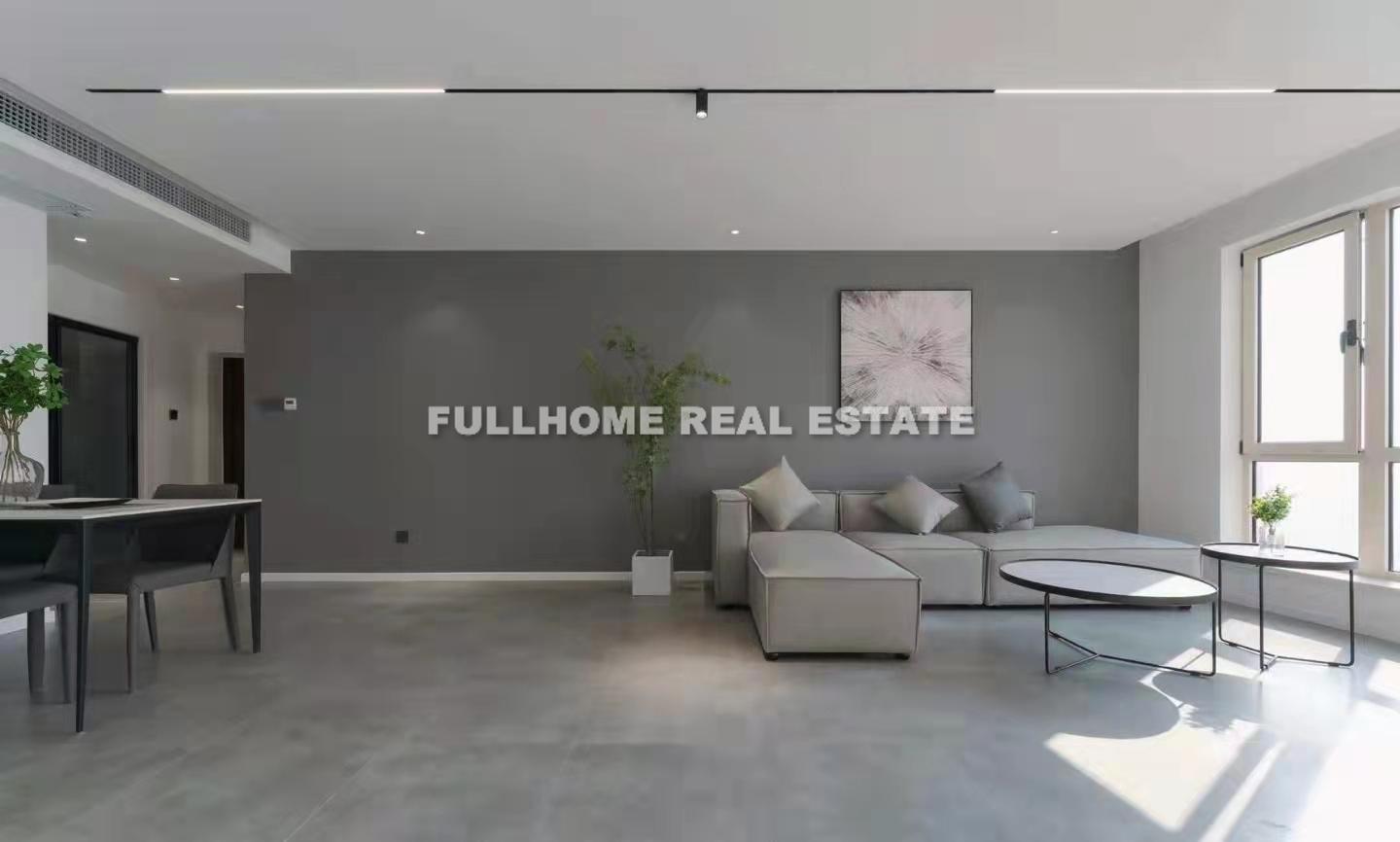East Huaihai Apartment - 3 bedroom apartment in Shanghai, People Square, Downtown