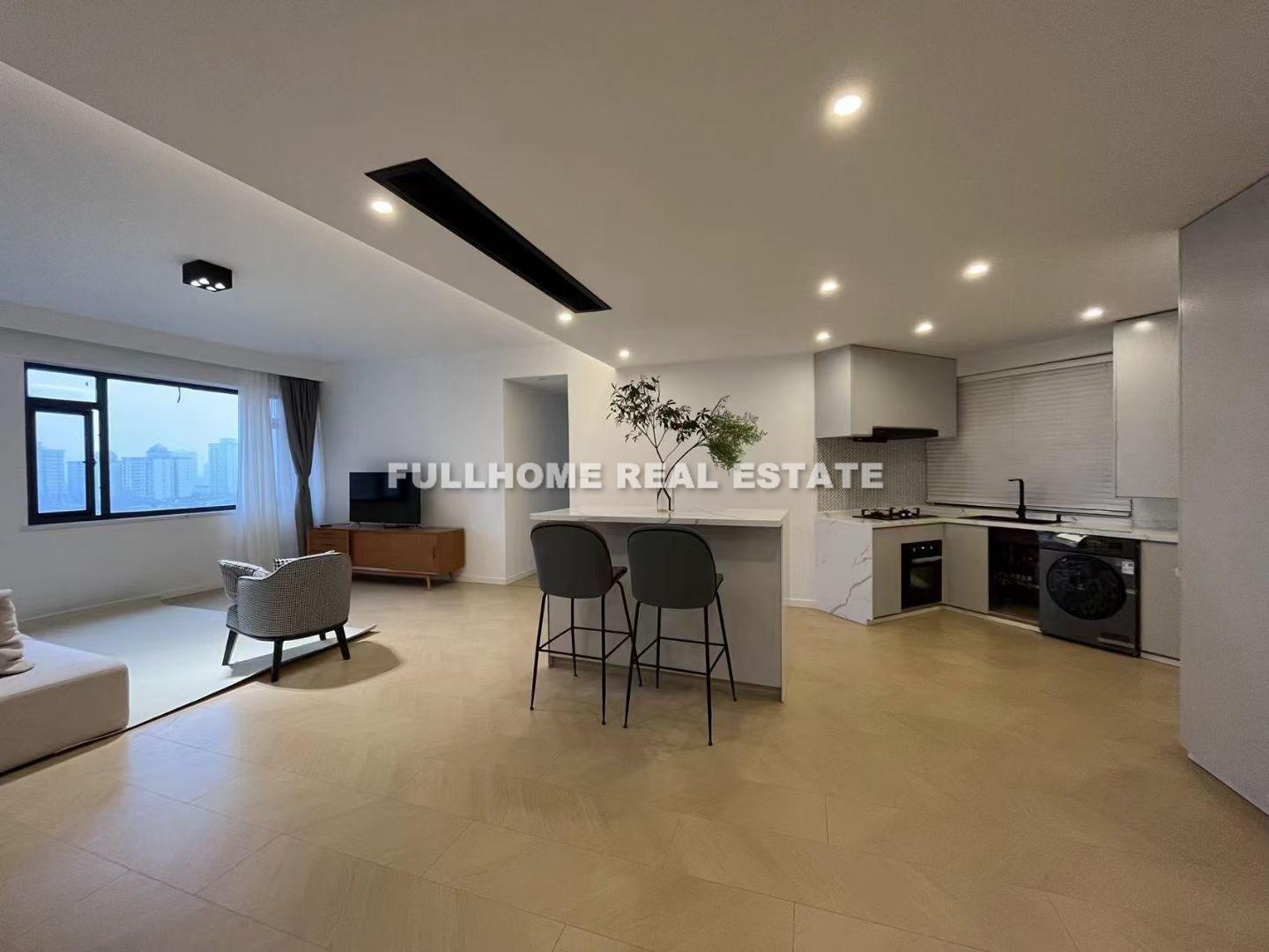 Jiahui Plaza - 3 bedroom apartment in Shanghai, Downtown, Downtown