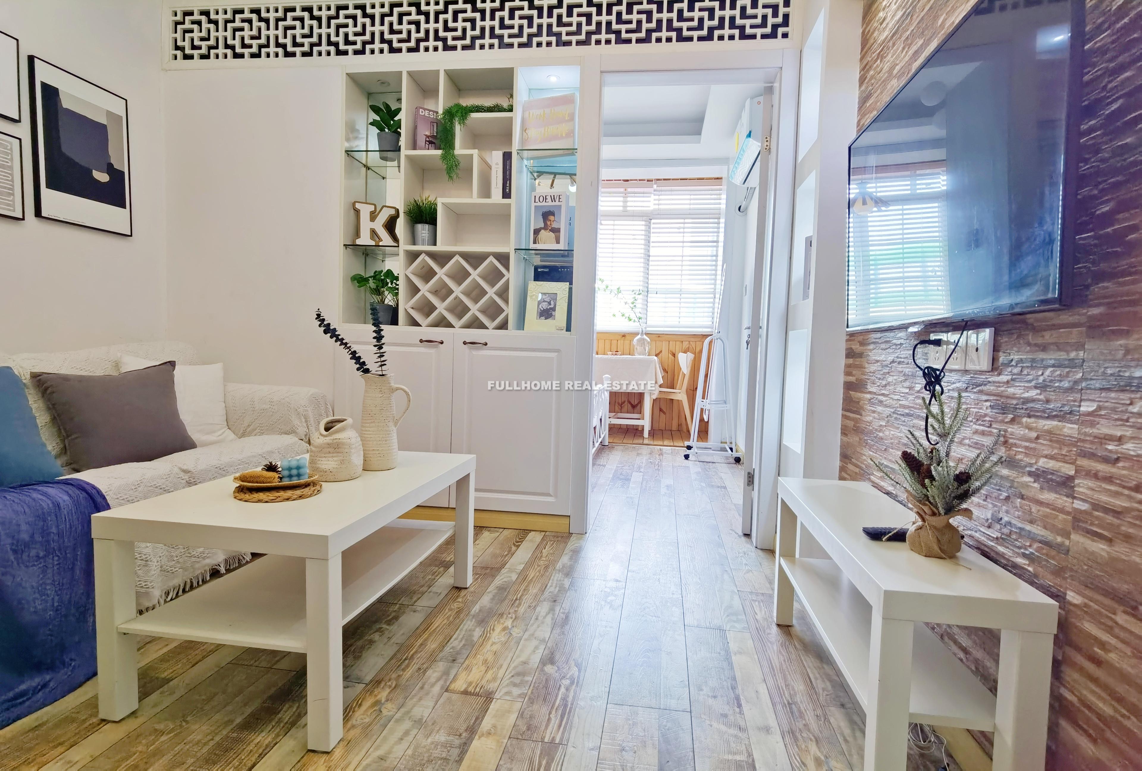 Lane 1-3000 West Yan An Road Old House - 2 bedroom apartment in Shanghai, Downtown, Downtown