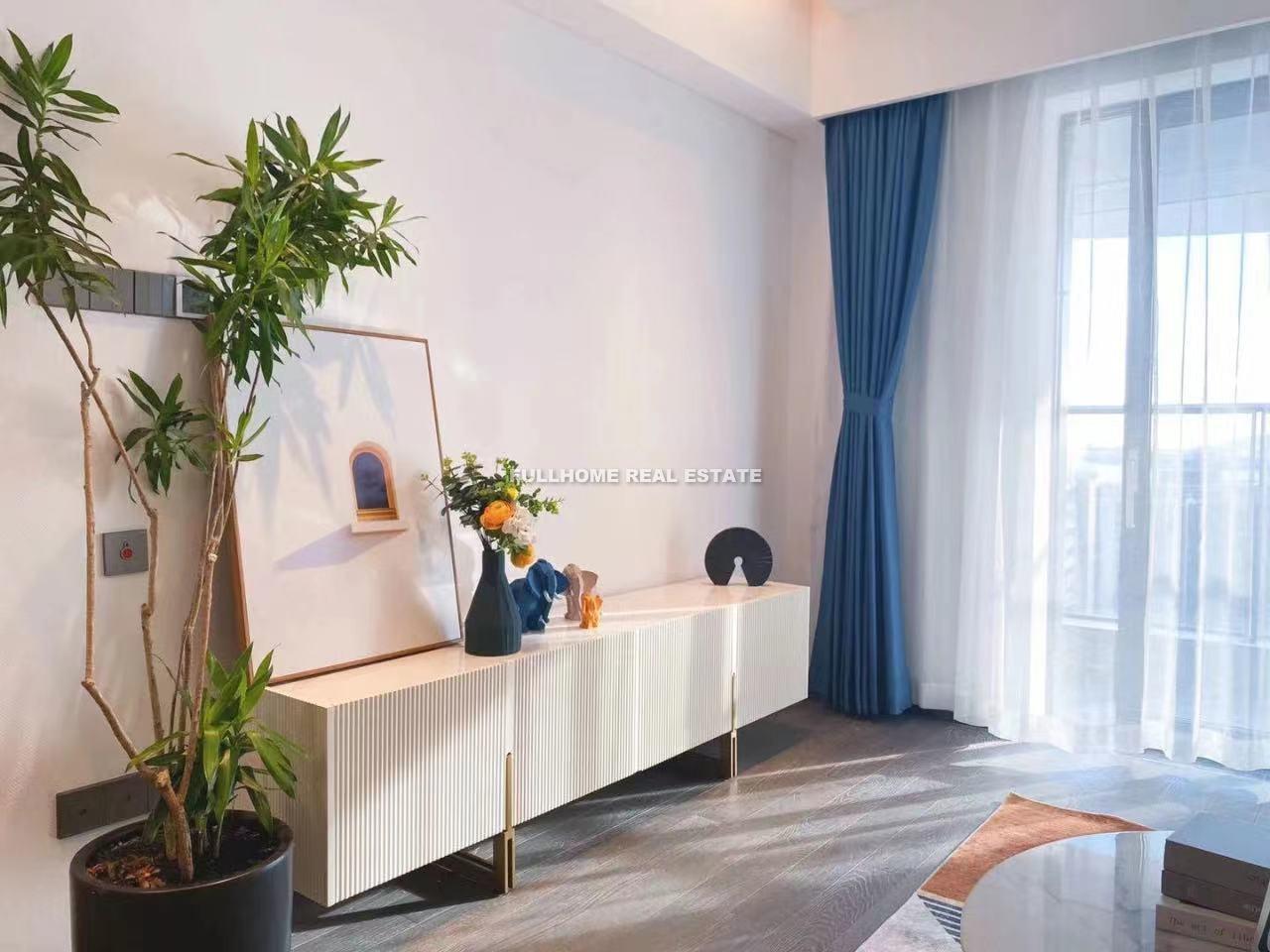 Peninsula Phase IV - 2 bedroom apartment in Shenzhen, 