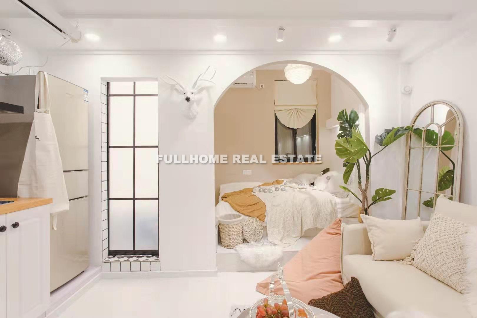 Lane 500-1200 Middle Yanan Road Old House - 1 bedroom apartment in Shanghai, Jing An, Downtown
