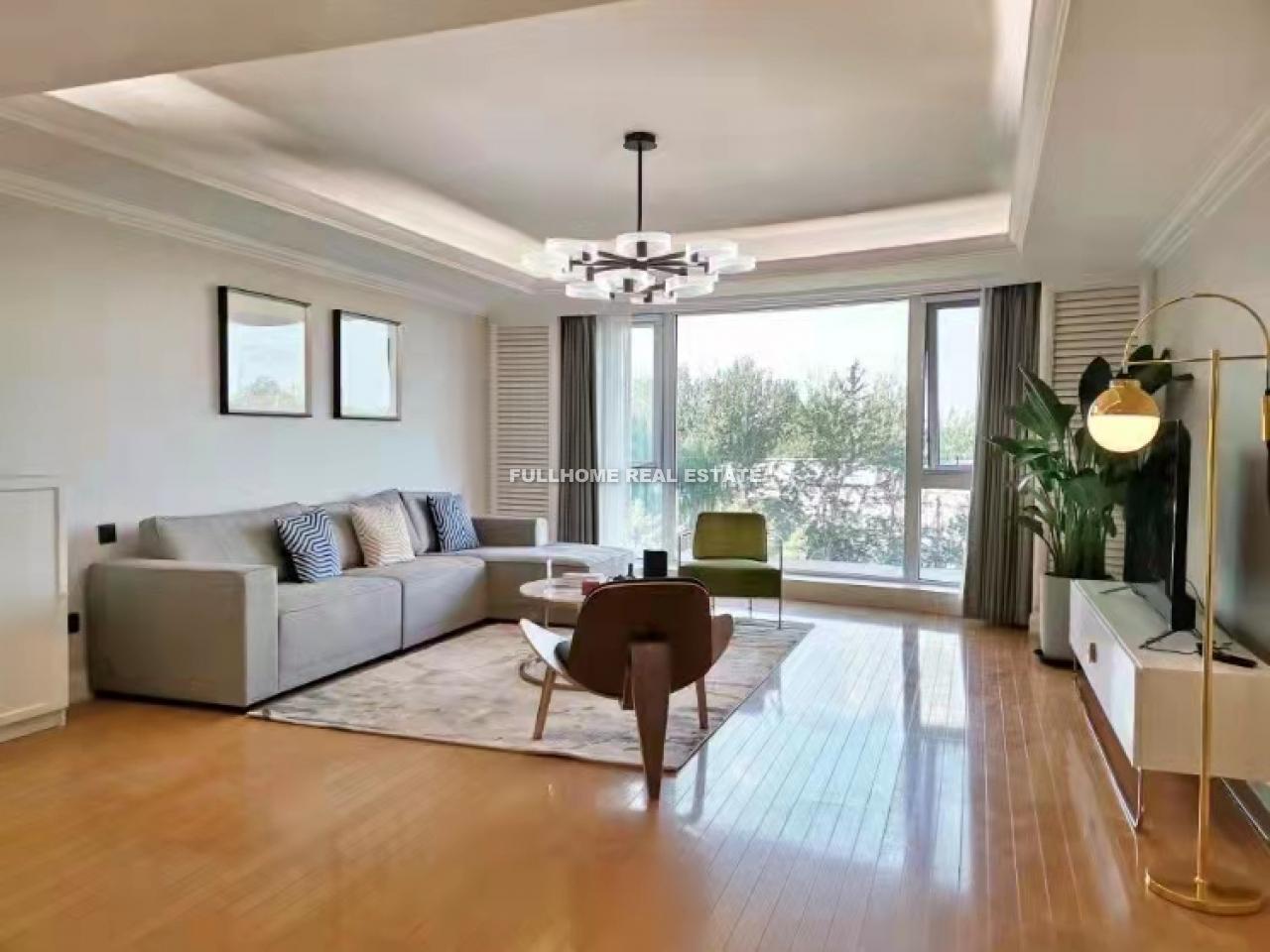 Palm Springs - 3 bedroom apartment in Beijing, Chaoyang Park