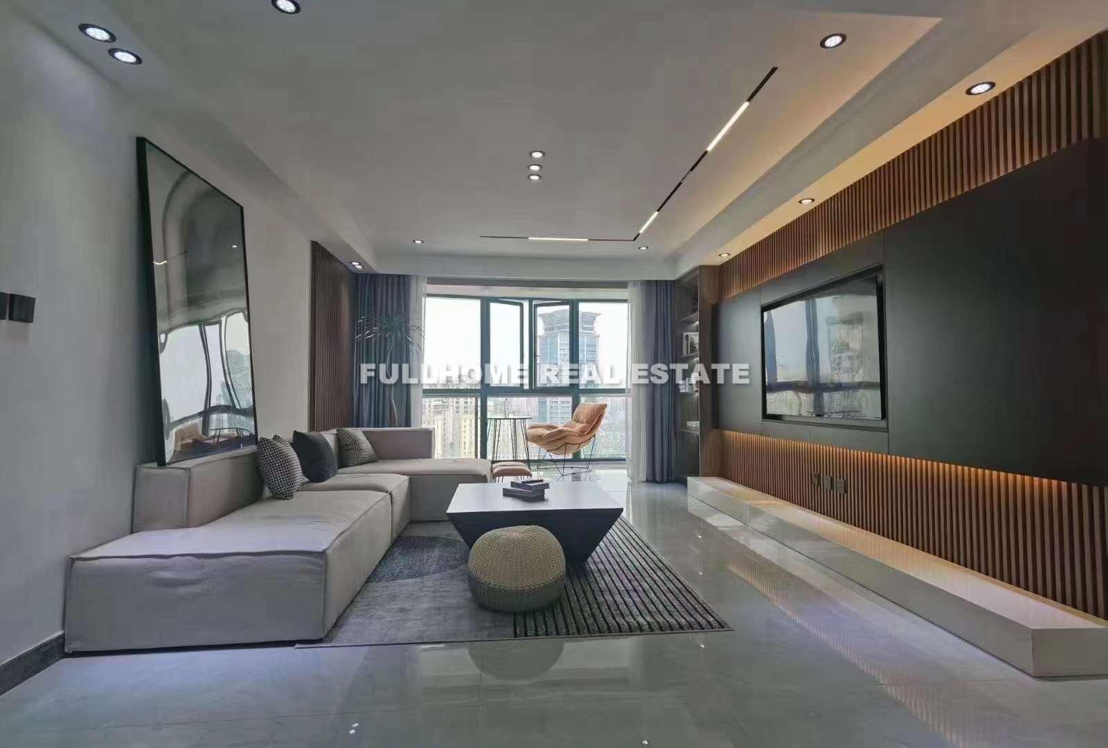 Same compound: Dongxin Apartment, 3 bedrooms in Shanghai