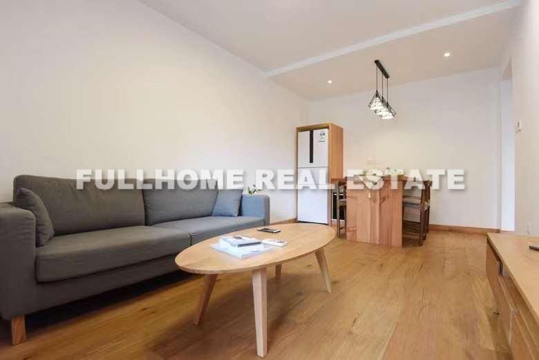 Same compound: Zhenxin Apartment, 2 bedrooms in Shanghai