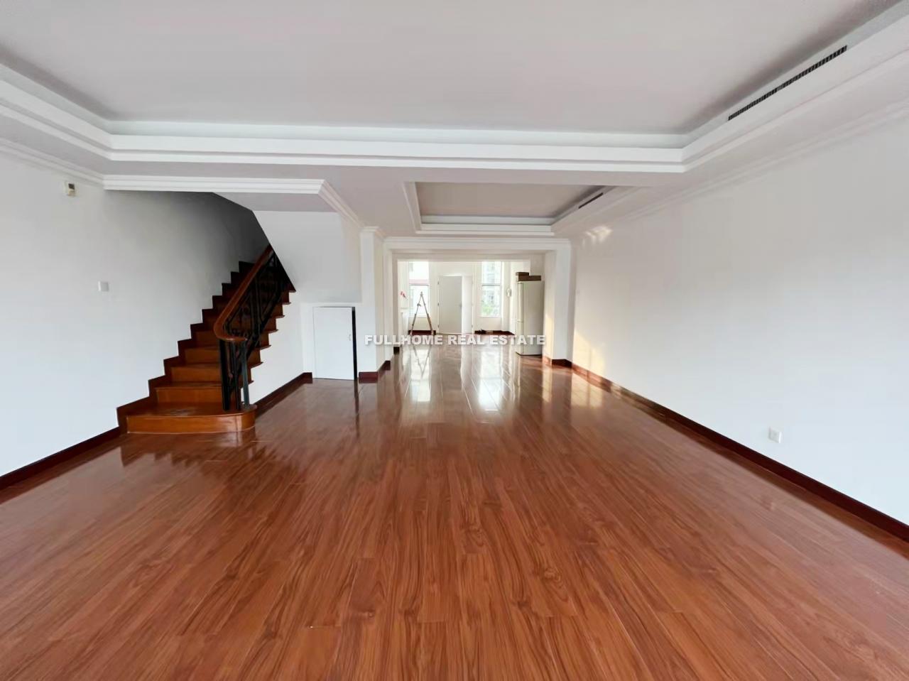 Similar property: Beijing Riviera, 3 bedrooms, 200 sqm in Beijing