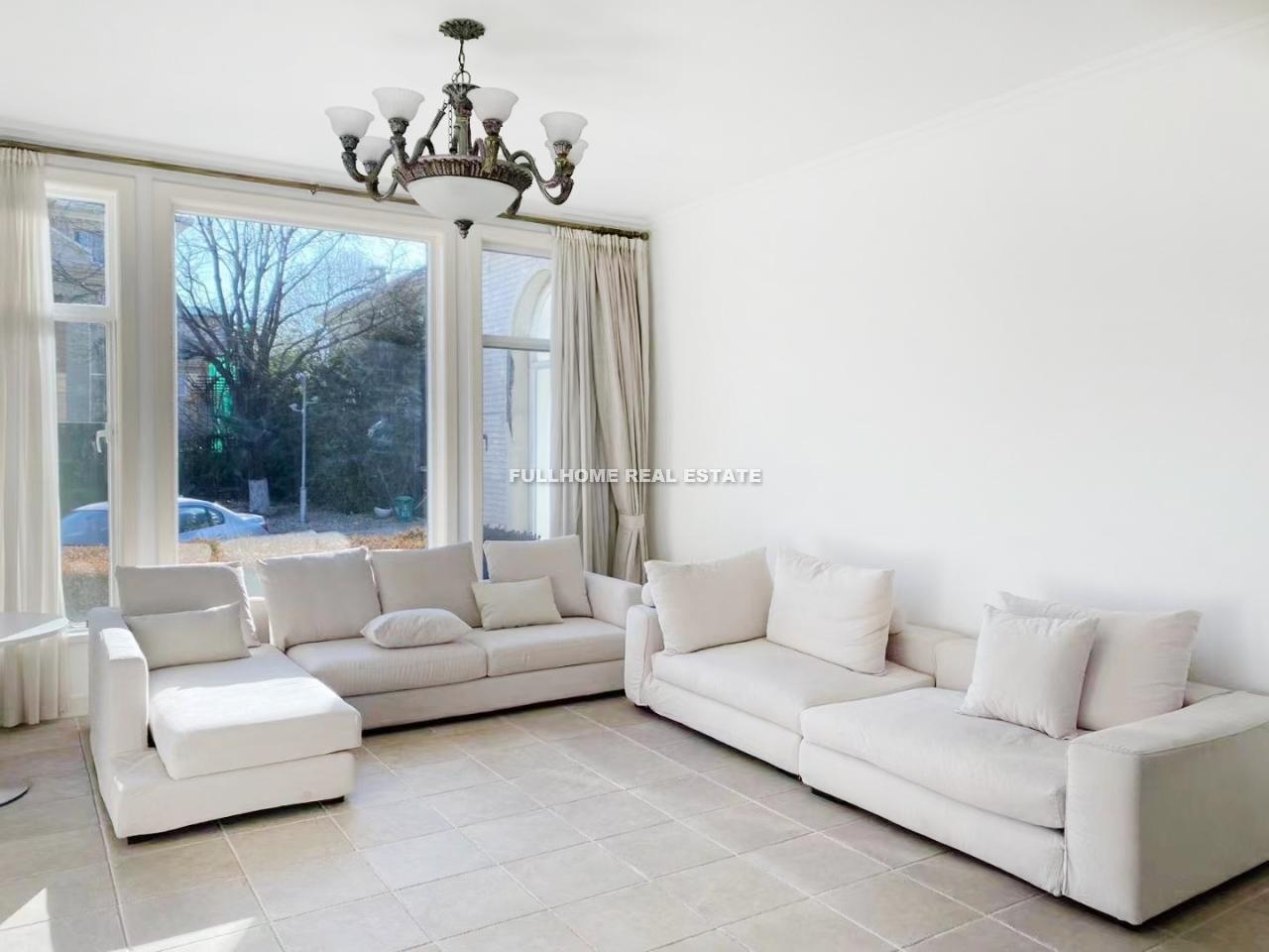 Similar property: Grand Hills, 4 bedrooms, 665 sqm in Beijing