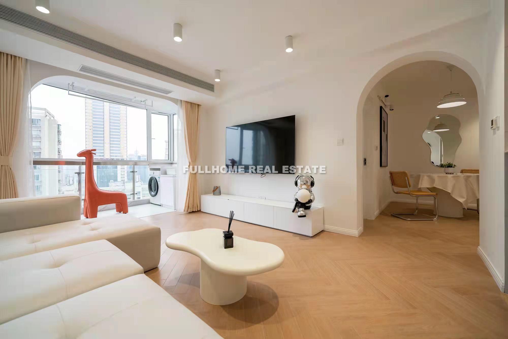 First Block - 2 bedroom apartment in Shanghai, Jing An, Downtown