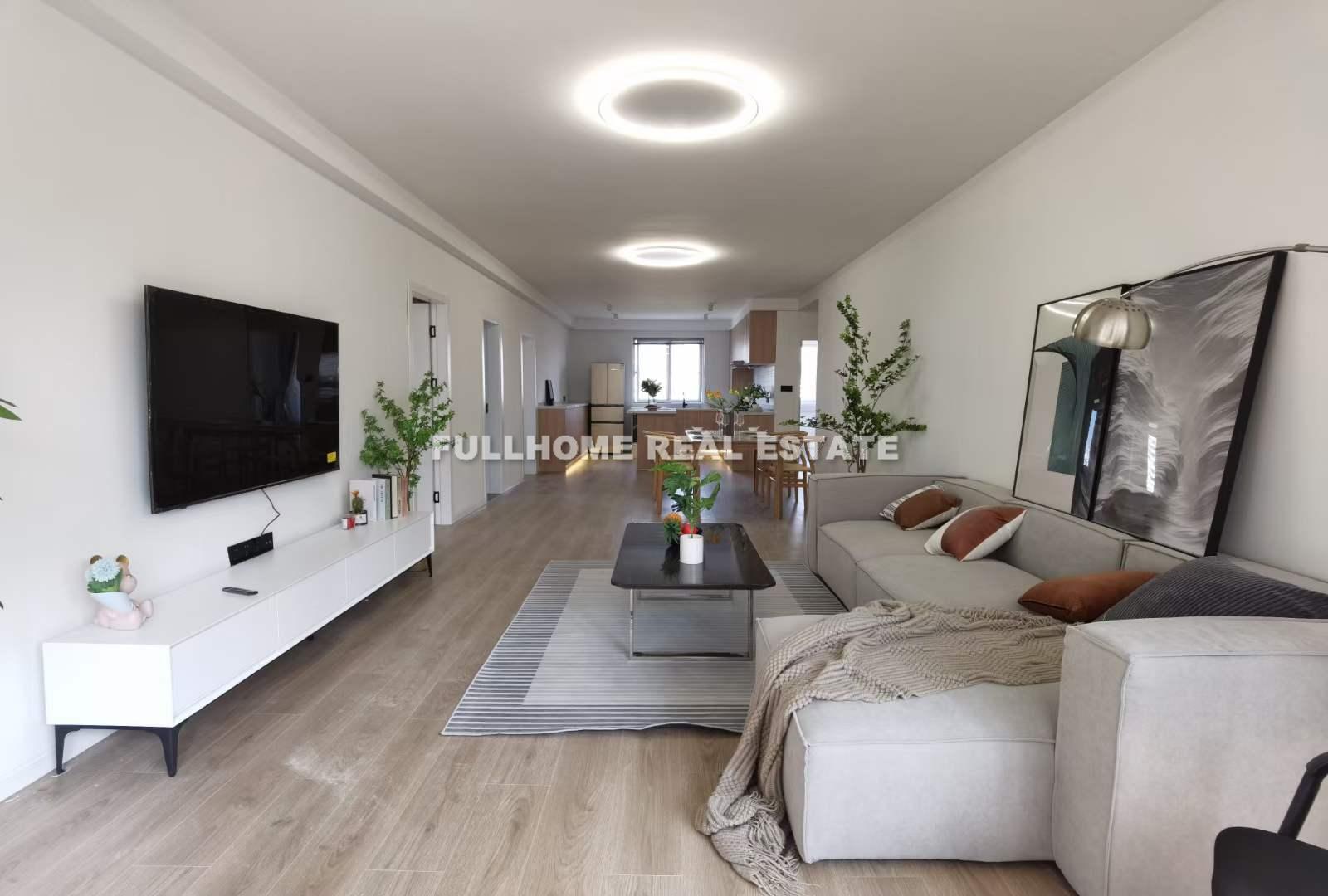 Same compound: Mingdu Apartment, 3 bedrooms in Shanghai