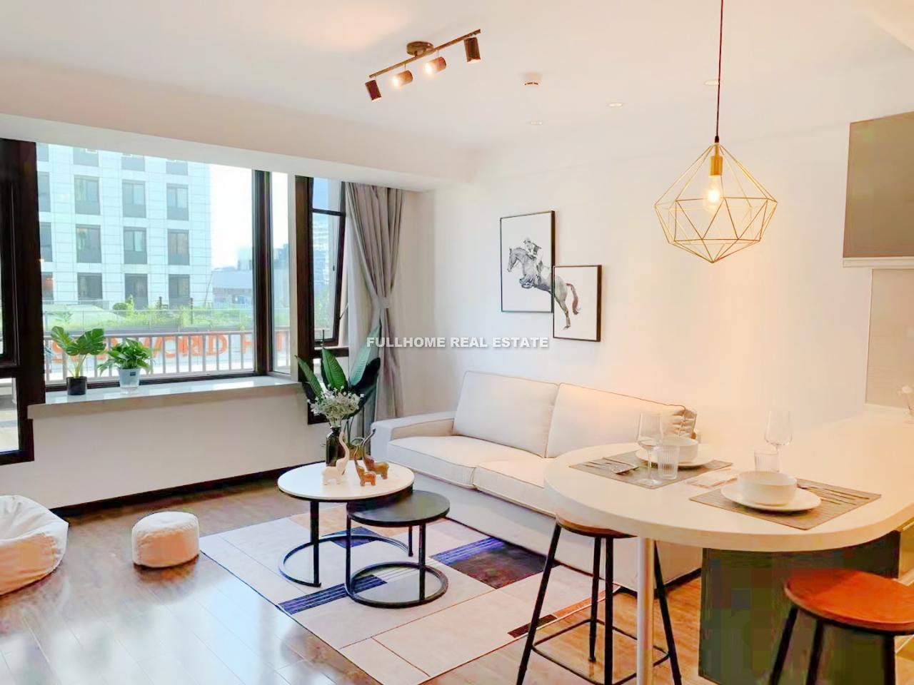 East Avenue - 1 bedroom apartment in Beijing, Sanlitun