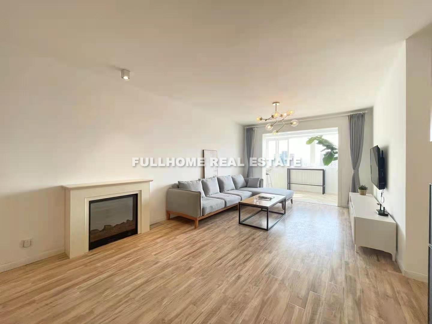Huzhong Garden - 3 bedroom apartment in Shanghai, Jing An, Downtown